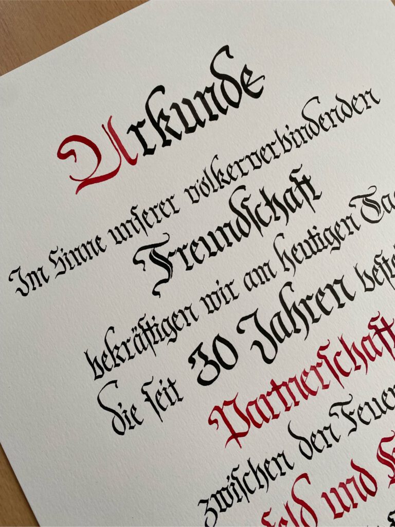 Urkunde, von Hand geschrieben